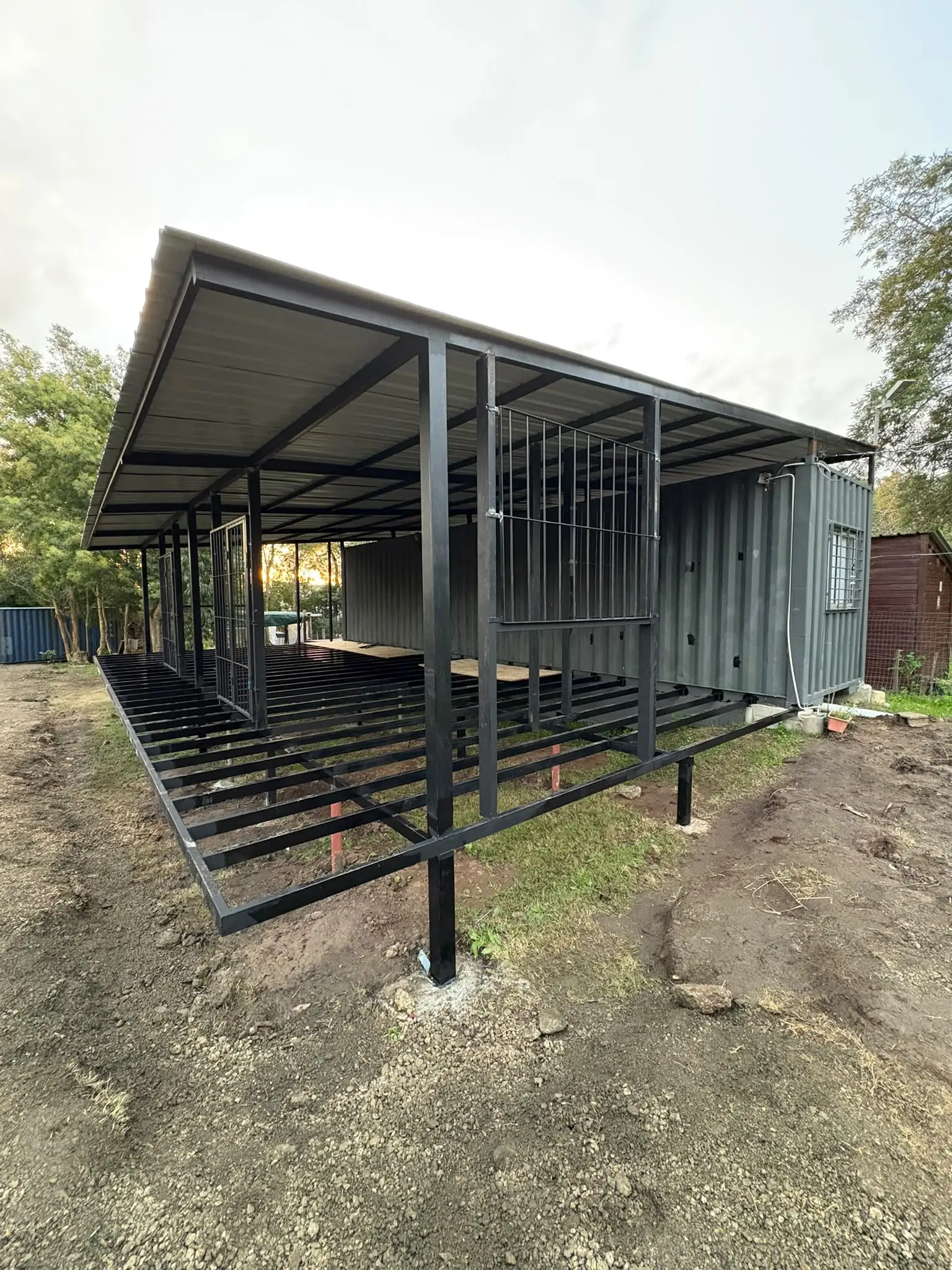 Estructura superior de container para techo
